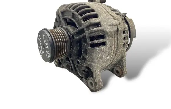 Nissan Juke I F15 Generator/alternator 0124525140 8200728292E 23100JD10A