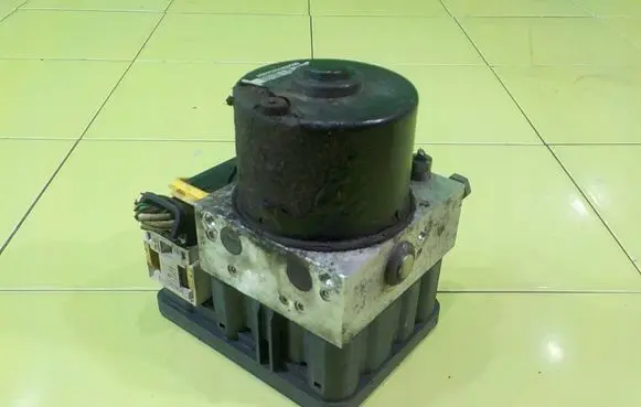 Citroen DS3 ABS Pump 10020604234