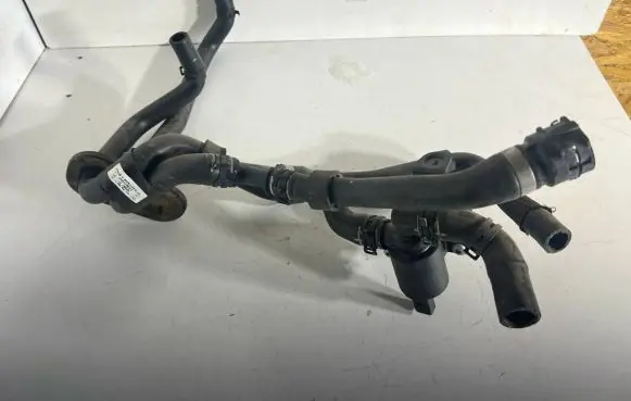 Porsche Macan (95B) Coolant pipe/hose 95B819359