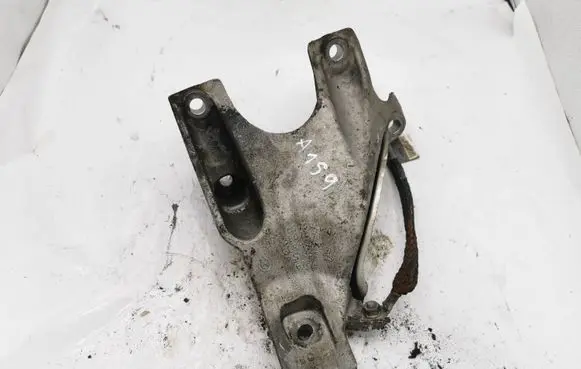 BMW 5 E60 E61 Engine mounting bracket 2211677094001 13807410