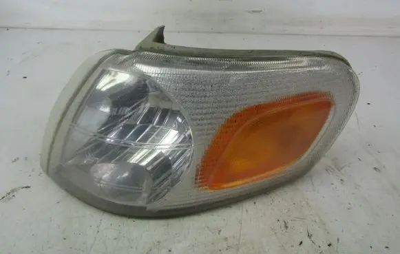 Chevrolet Trans Sport Front indicator light 