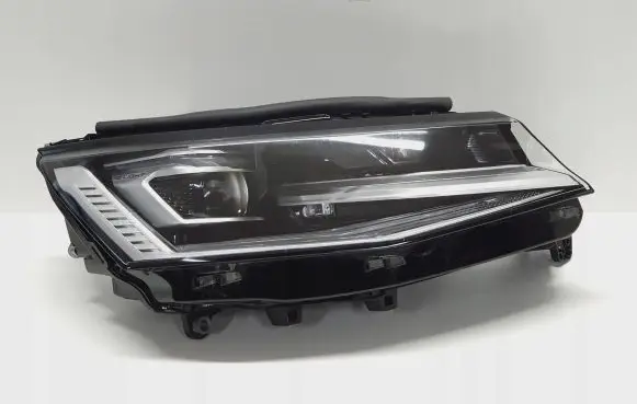 Volkswagen Transporter - Caravelle T7 Headlight/headlamp 7T1941082A
