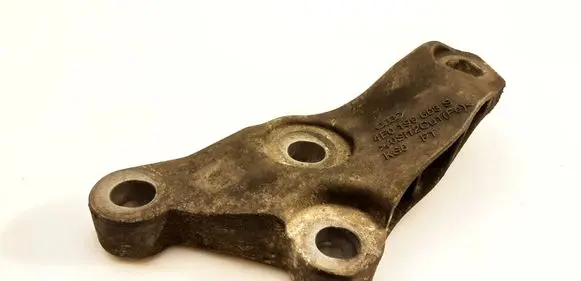 Audi A8 S8 D3 4E Engine mounting bracket 4E0199603S
