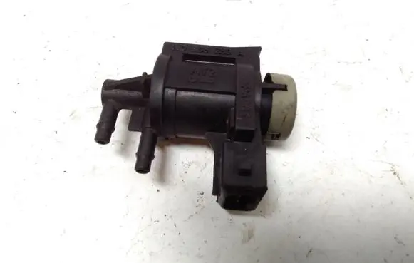Audi A6 S6 C5 4B Turbo solenoid valve 1J0906283A