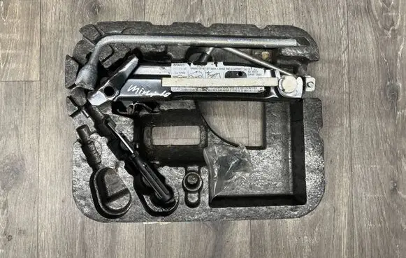 Mini One - Cooper R57 Tool set 1501930 1507294 7070643