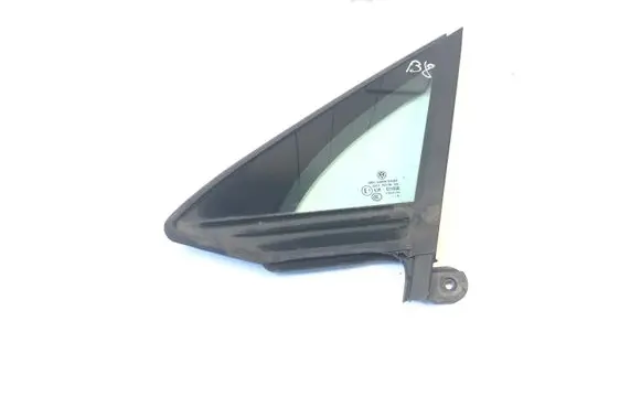 Volkswagen PASSAT B8 Front door vent window glass four-door 3G0845113F