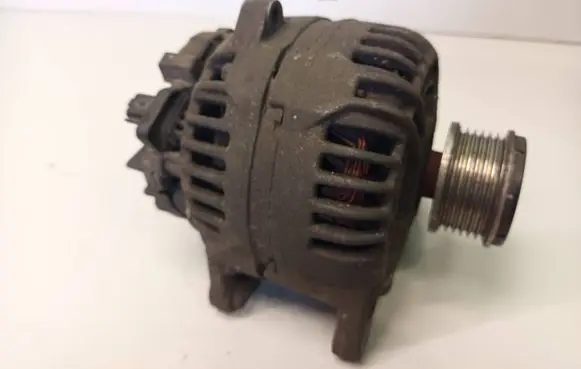 Nissan Qashqai Generator/alternator 8200728292A 8200728292 0124525140