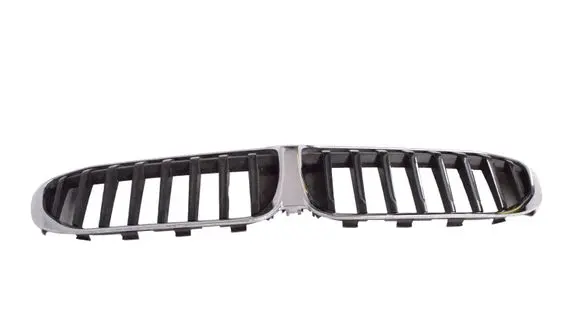 BMW 3 G20 G21 Front bumper upper radiator grill 7457037