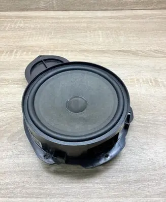 Volkswagen PASSAT B6 Front door speaker 3C8035454