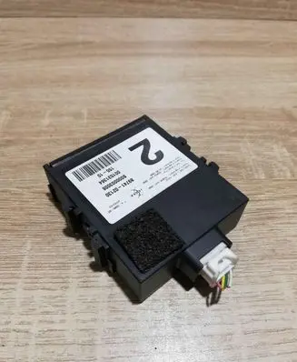 Toyota Auris 150 Door control unit/module 8974102130