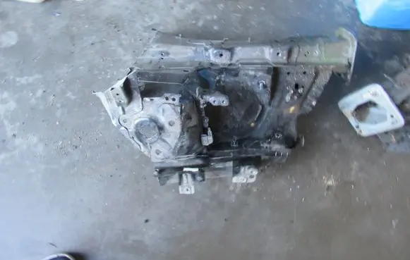 Ford Galaxy Front quarter panel 
