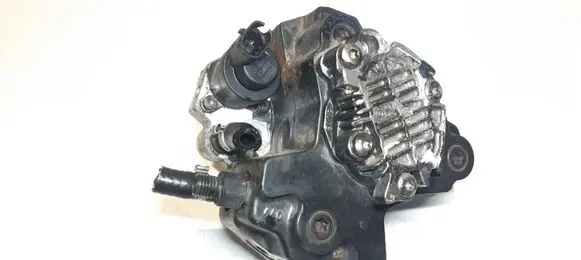Volvo XC70 Fuel injection high pressure pump 0445010043 8689590