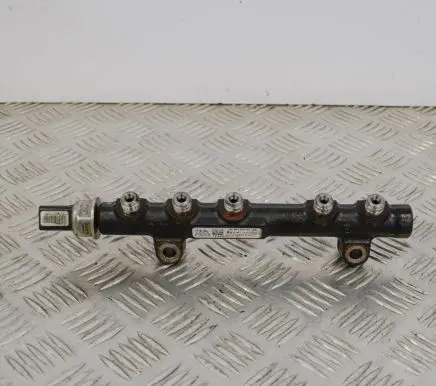 Ford Focus Fuel main line pipe