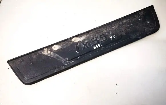 Hyundai ix35 Front sill trim cover 858832y100 85883-2y100