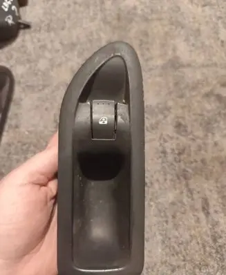 Renault Laguna II Quarter vent window switch 8200016014