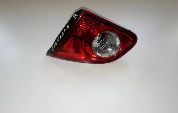 Tailgate rear/tail lights