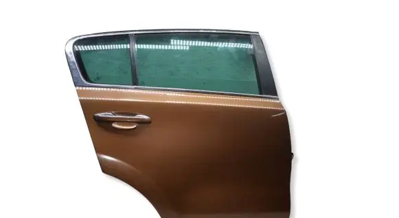 KIA Sportage Rear door 