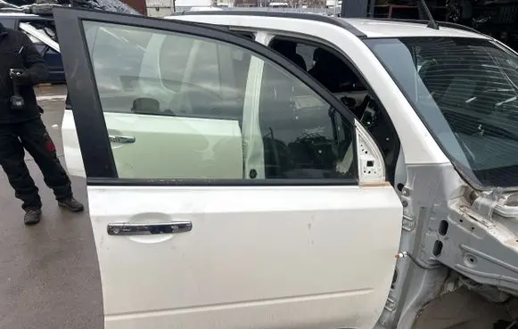Nissan X-Trail T31 Front door