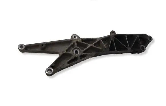 Volvo XC90 Engine mounting bracket 6G9N6028AB