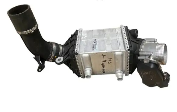 BMW M5 Intercooler radiator 7843119 7555944 13547555944