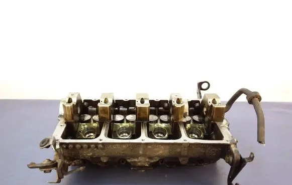 Volkswagen Golf V Engine head 038103373R
