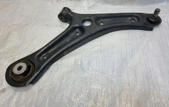 Ford Ecosport Front control arm GN15-3042-BA