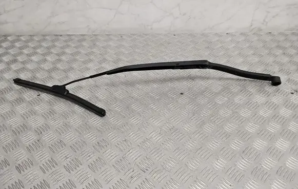 Nissan Murano Z51 Front wiper blade arm