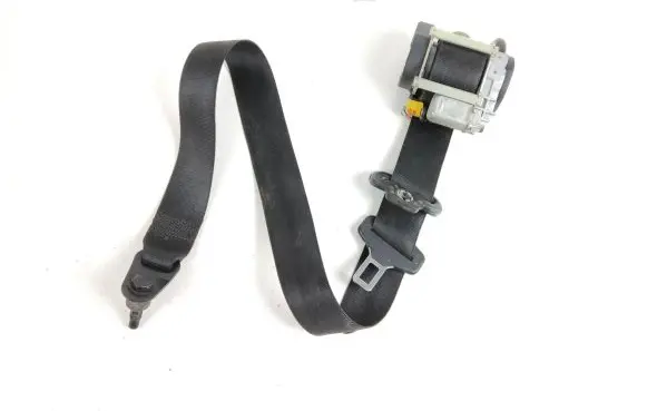 Mercedes-Benz B W245 Front seatbelt 1698608485