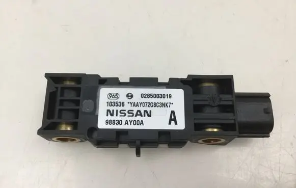 Nissan Micra Airbag deployment crash/impact sensor 9883AY00A