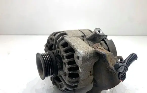 Opel Meriva A Generator/alternator 13147093