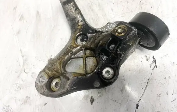 Volkswagen Golf V Engine mounting bracket 1K0260885B