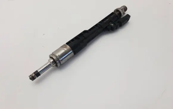 BMW 2 F22 F23 Fuel injector 13647639994 10213541 7639994