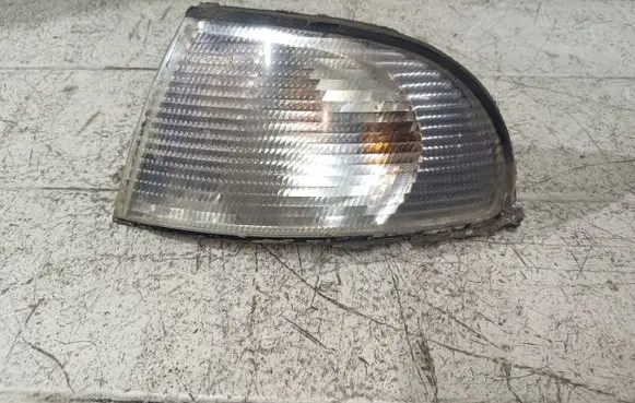 Audi A4 S4 B5 8D Front indicator light