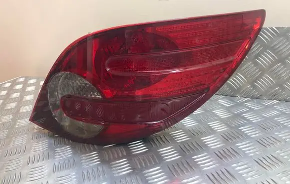 Mercedes-Benz R W251 Rear/tail lights A2518201864 A2518201664