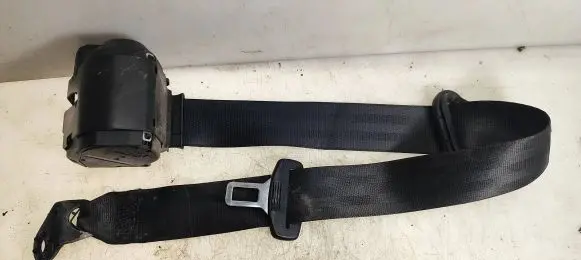 Volkswagen Polo IV 9N3 Rear seatbelt 6Q0857806A E80416312 8B8511061