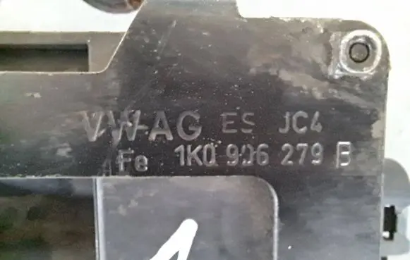 Audi A3 S3 8P Turbo solenoid valve 1K0906279B