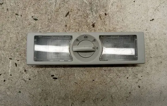 Volkswagen Touran I Front seat light 0886400