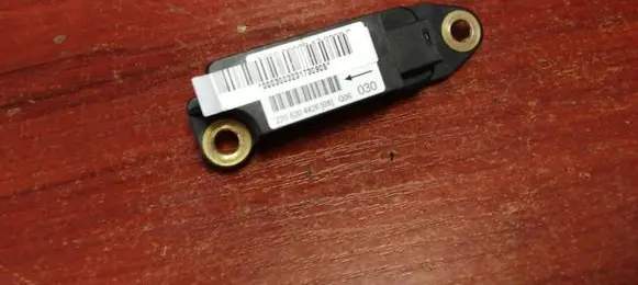 Mercedes-Benz S W220 Airbag deployment crash/impact sensor A2208204426