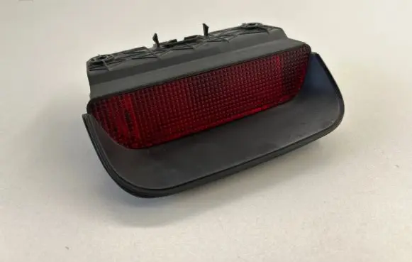 Honda CR-V Third/center stoplight P6369