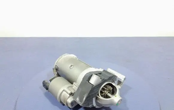 BMW X5 E53 Starter motor 8671504