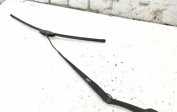 Hyundai Tucson JM Front wiper blade arm
