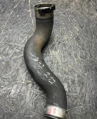 Mercedes-Benz E C207 W207 Intercooler hose/pipe A2045280682 L24350B 3127DB33