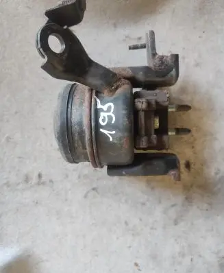 Toyota Corolla Verso AR10 Engine mount bracket