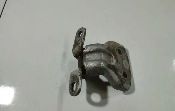 KIA Sorento Rear door lower hinge 