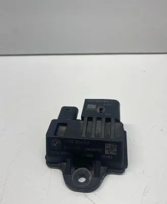 BMW 3 E90 E91 Glow plug pre-heat relay 781085603