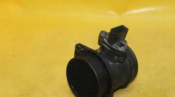 Audi A6 S6 C6 4F Mass air flow meter 07C906461A