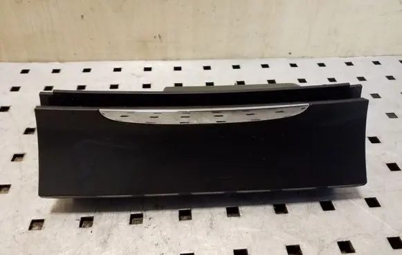 Volkswagen PASSAT B6 Ashtray (front) 318220100