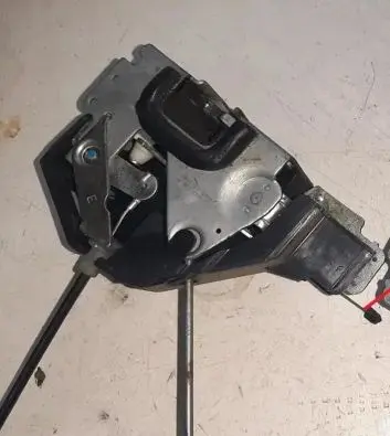 Volkswagen Fox Rear door lock