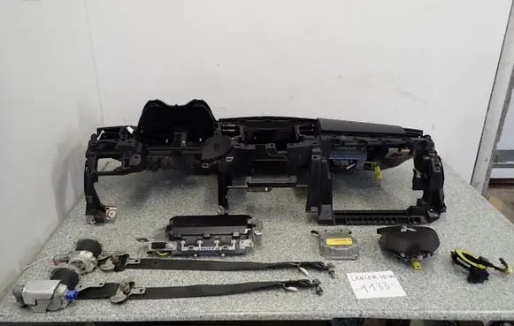 Mitsubishi Lancer VIII Airbag set 