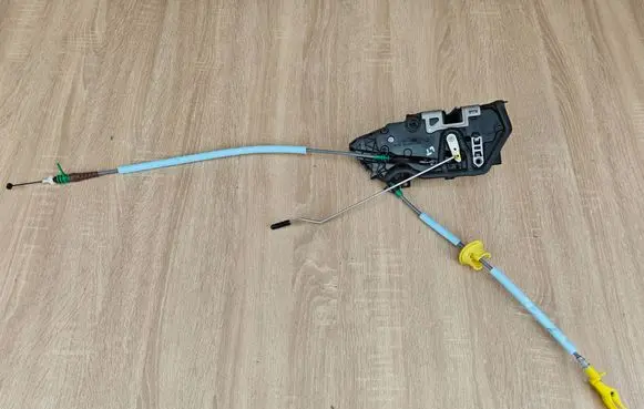 BMW 4 G22 G23 G24 G26 Rear door lock 7445045